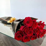 Rose de soie rouge Delphinium